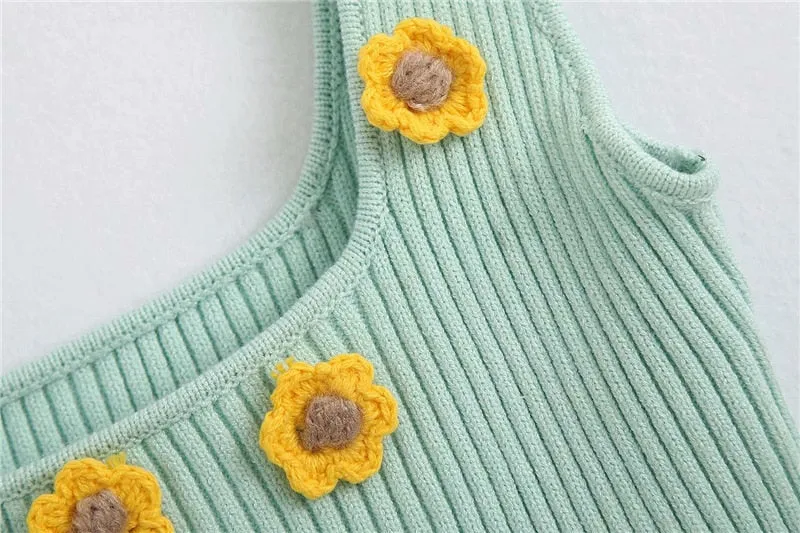 FLORAL APLIQUES CROP TOP