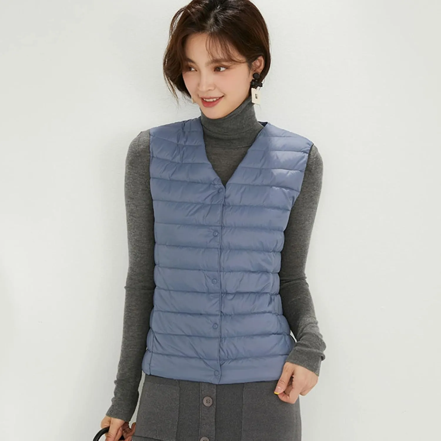 Womens Winter Puffer Vest Lightweight Collarless Outdoor Puffer down Short Packable Vest Alternative Vest Jacket