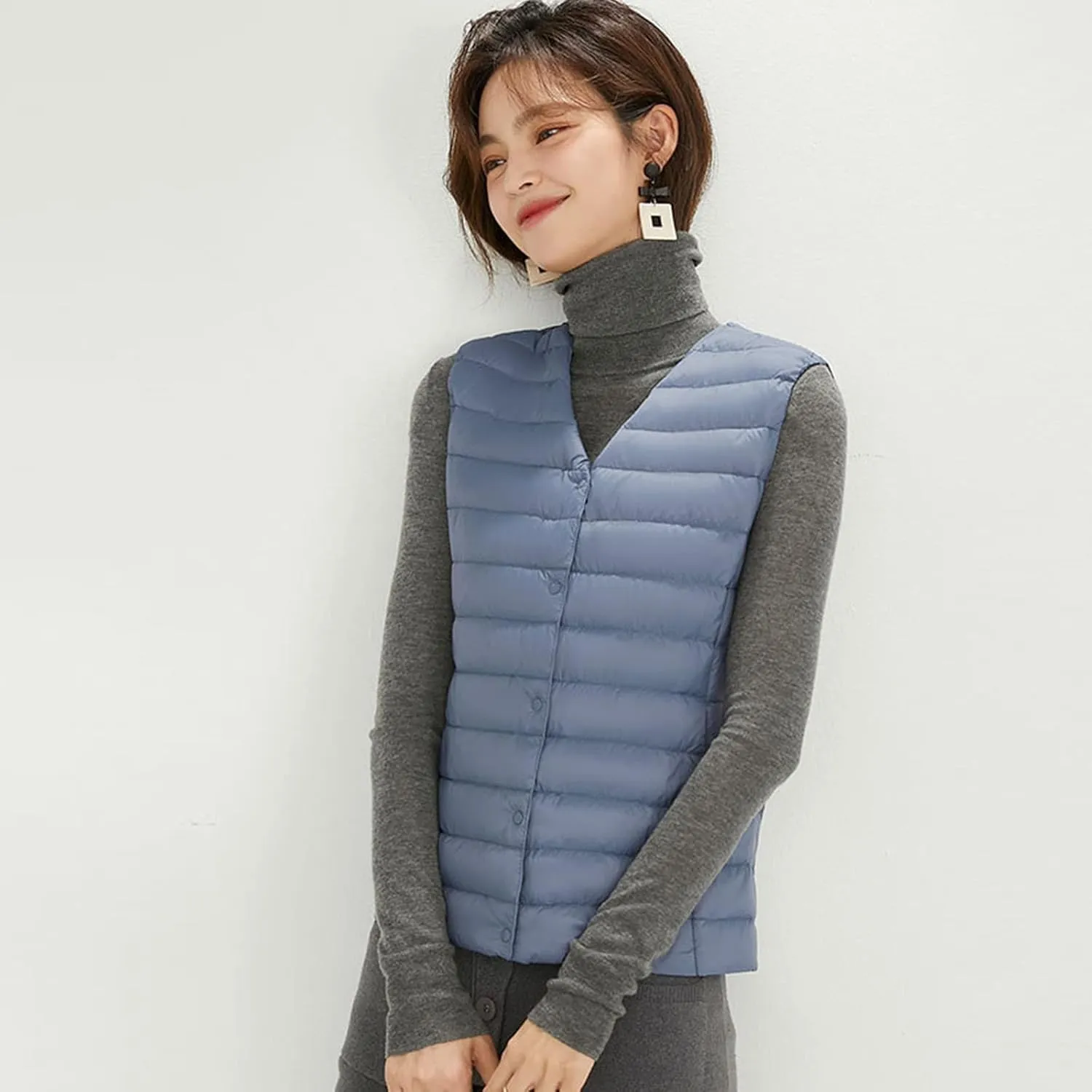 Womens Winter Puffer Vest Lightweight Collarless Outdoor Puffer down Short Packable Vest Alternative Vest Jacket